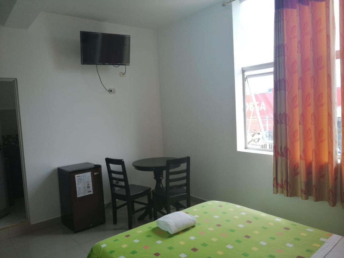 Hospedaje Renzo Tarapoto Exterior foto